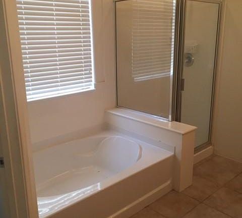 5th image of 44255 W Juniper Ave