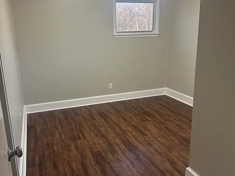 1320 Lambard Dr — Photo 10