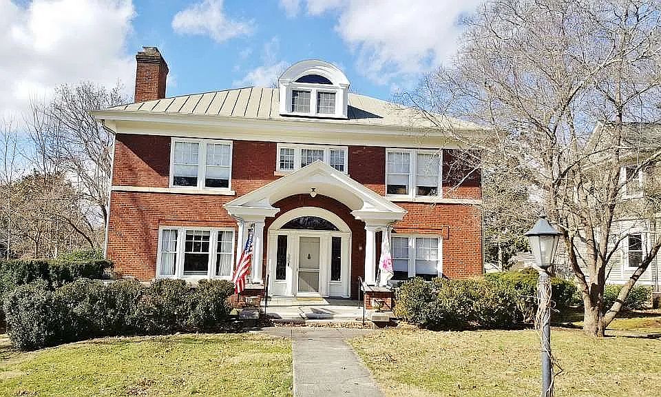 1st image of 505 Jackson Ave