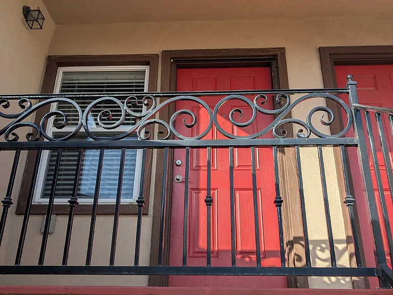 935 E Divisadero St — Photo 18