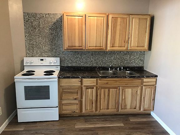 4th image of 1011 S Saint Francis Ave