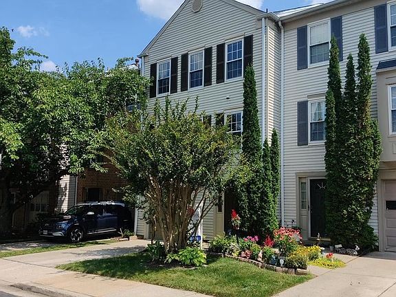 3rd image of 827 Ivy League Ln #20-113