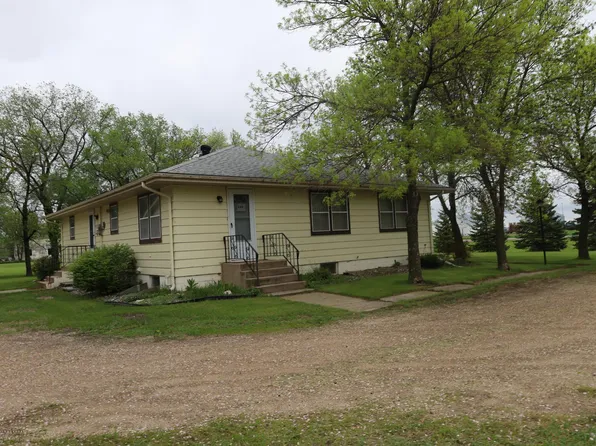 100 Prairie Ave, Foxhome, MN 56543