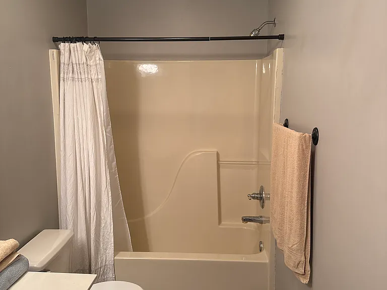 1007 New Harmony Dr — Photo 7
