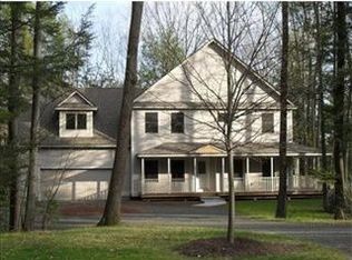 36 Lindenridge Rd, Amherst, MA 01002