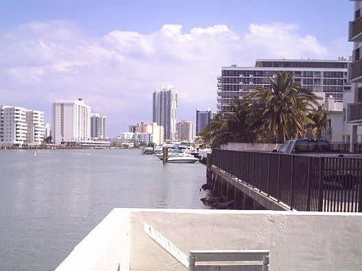 2nd image of 6941 Bay Dr APT C-1