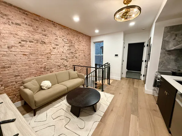 1853 Cornelia Street image 5 of 11