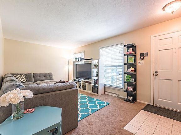 5th image of 5589 Old Orchard Dr