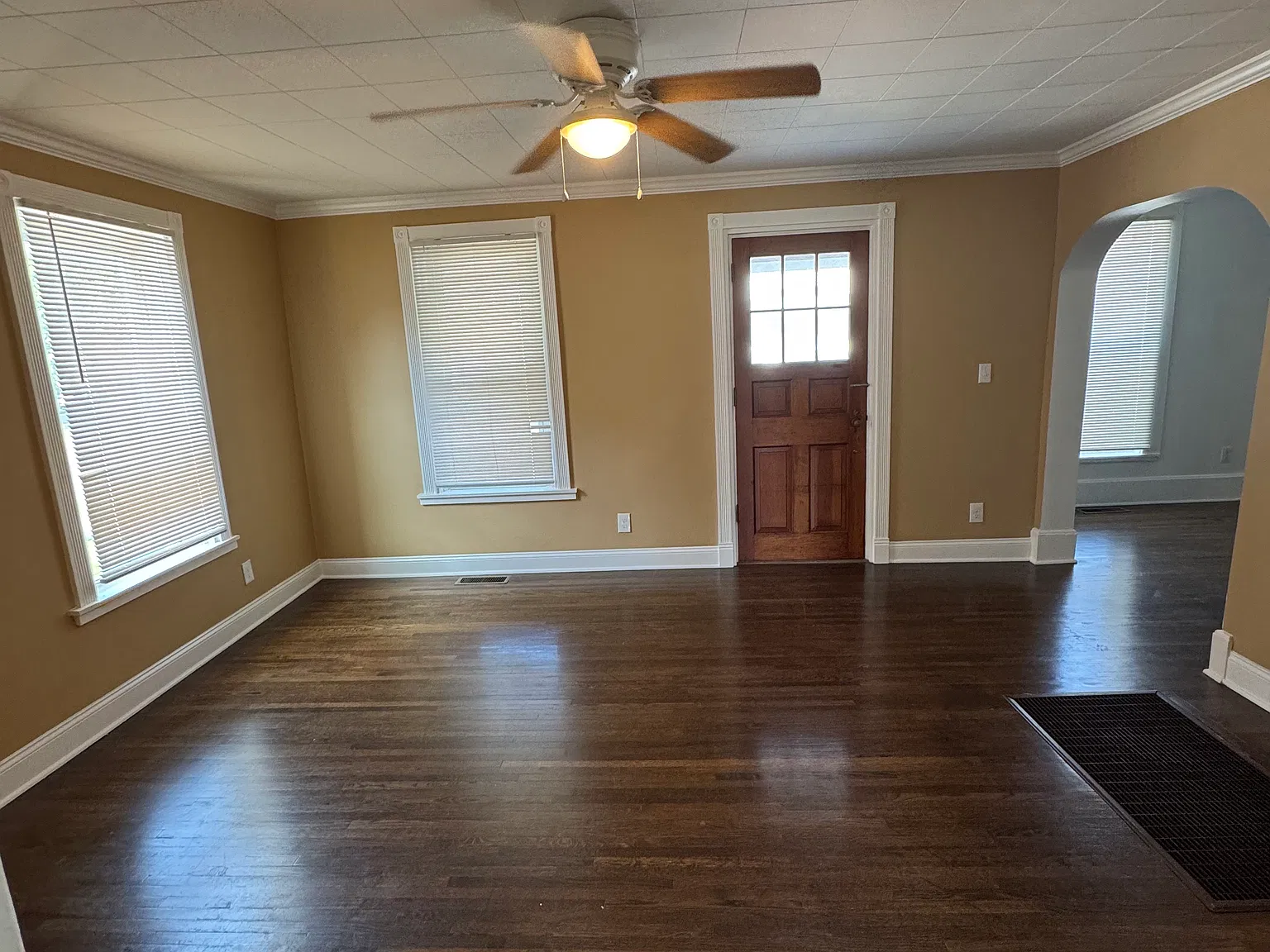 1 bed, 800 sqft, $1,000 — Photo 2