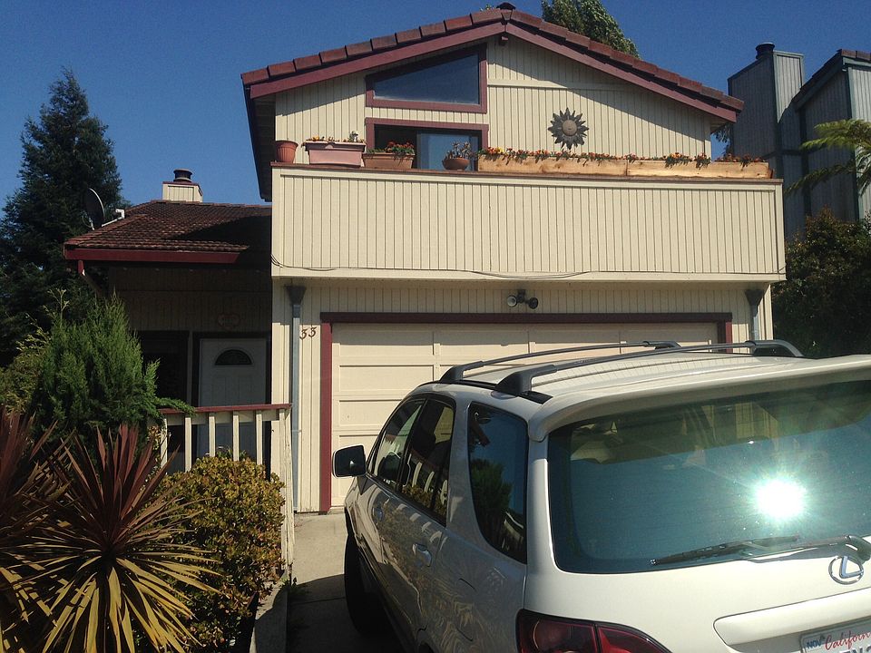 2car garage+3 space driveway
