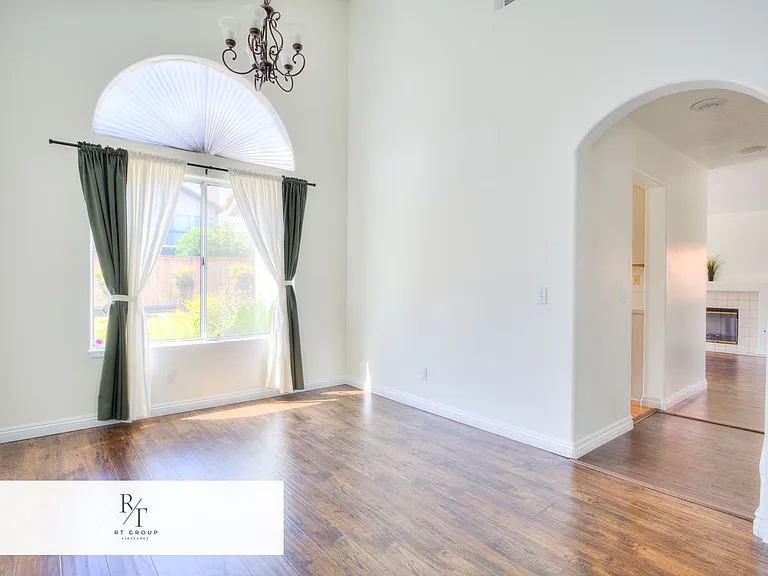 2154 Saddleback Dr — Photo 7