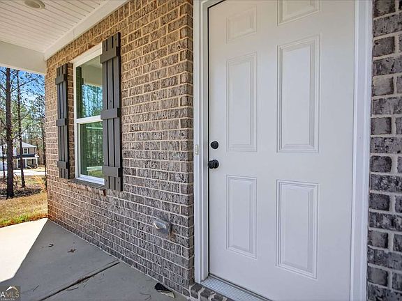 5th image of 15 Fontana Ct