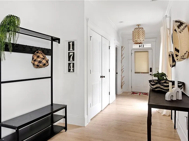 174 Estoria St SE — Photo 36
