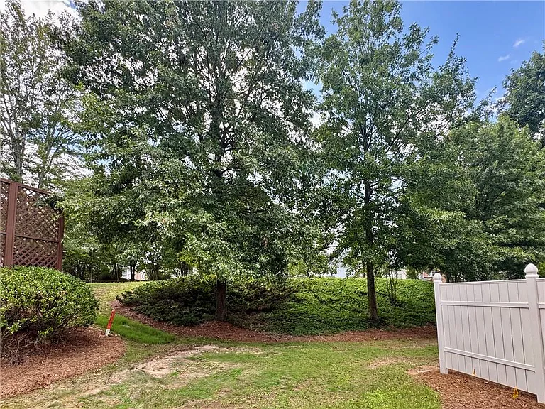 2545 Gadsen Walk — Photo 26