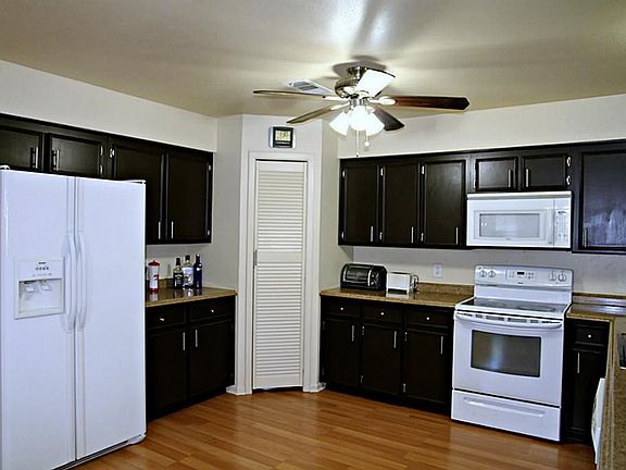 5th image of 251 Tall Timbers Dr