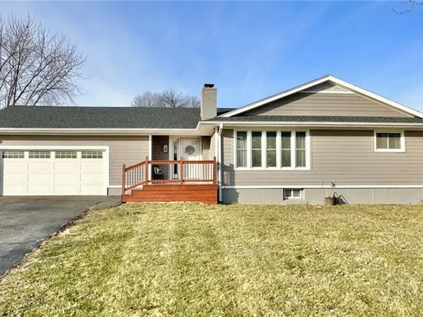 906 Fairlane Dr, Chillicothe, MO 64601
