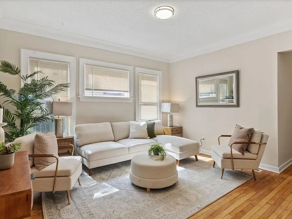 1st image of 2915 Lyndale Ave N APT 1