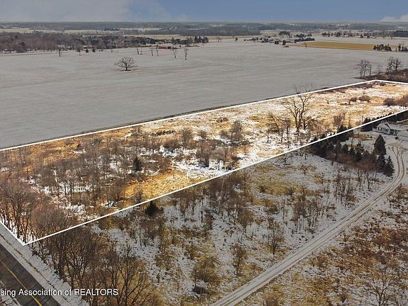 4th image of 3511 W Maple Rapids Rd