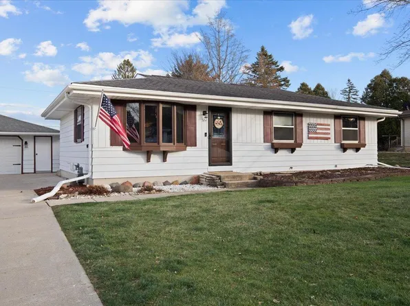 504 Elder LANE, Allenton, WI 53002