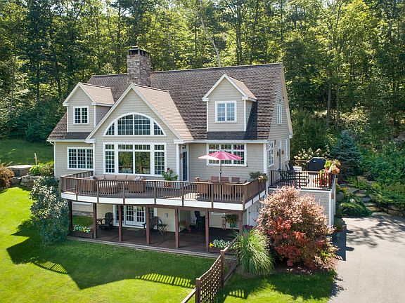 5th image of 28 Aspen Hill Dr