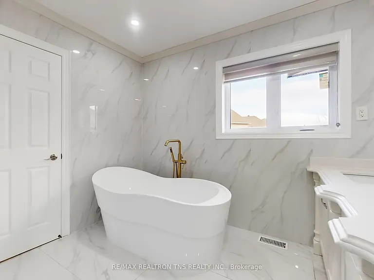 77 Frank Endean Rd — Photo 33