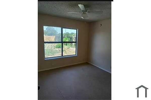Building Photo - 2890 Almond Field Dr