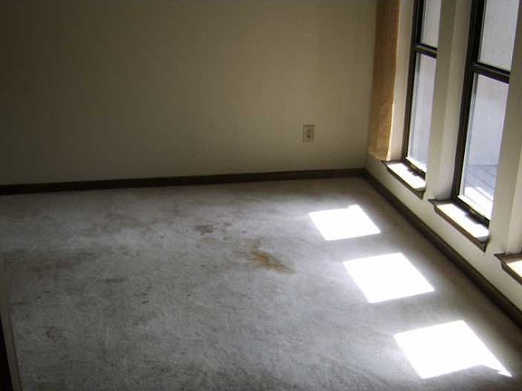 3rd image of 569 Ayrshire Way APT F
