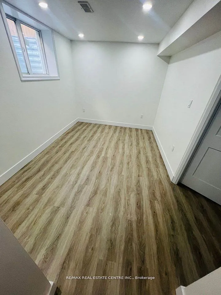 2 bed, $1,295 — Photo 1