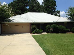 2 Nicolaus Dr, Hattiesburg, MS 39402