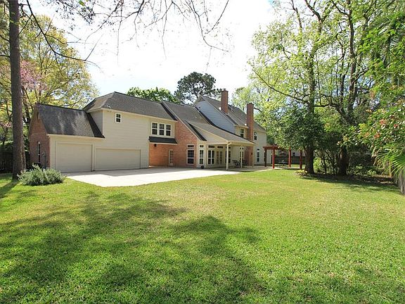 3rd image of 2215 Hickory Park Dr