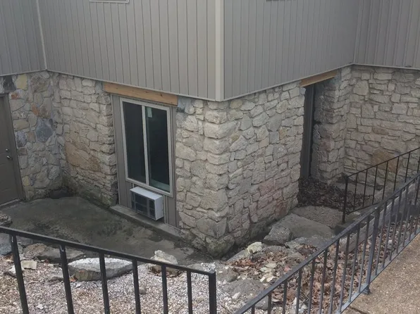 Landing View Place, 807 Knox Ave Unit 4, Hollister, MO 65672