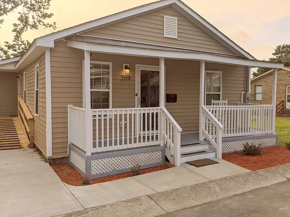 209 Gores Row