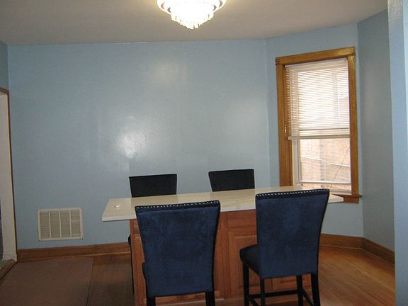 4th image of 2339 N Kilbourn Ave