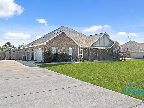 2nd image of 8712 Park Ridge Ct