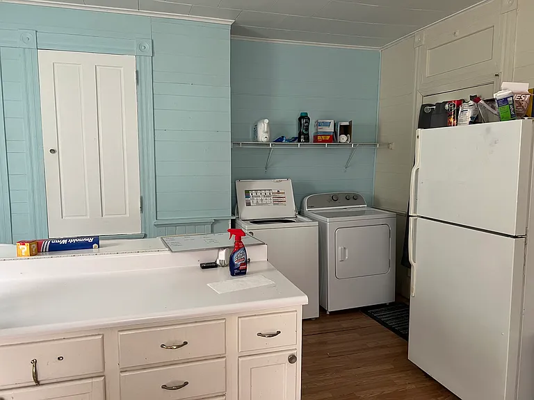 324 Euclid Ave — Photo 2
