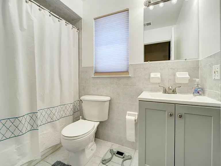 515 Irvine Turner Blvd #2 — Photo 14