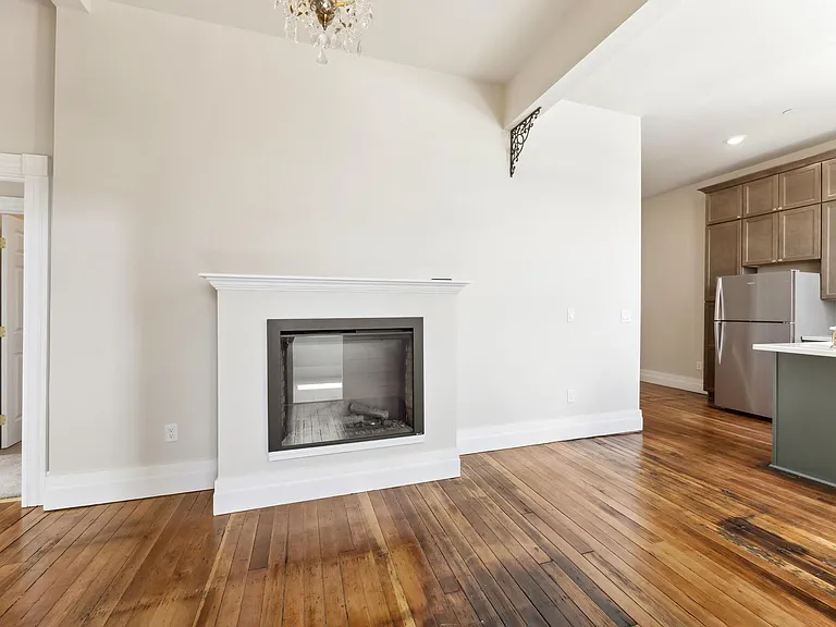 144 W Park St — Photo 10