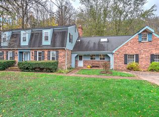 248 Rollin Hills Private Dr, Blountville, TN 37617