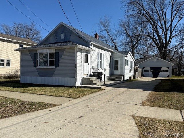 1st image of 387 Morgan St