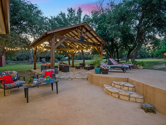 2nd image of 307 Palomino Pl