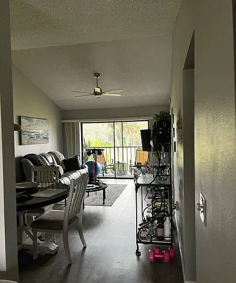 927 Capri Isles Blvd #12 — Photo 6