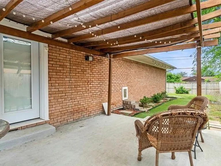 3364 Darvany Dr — Photo 33