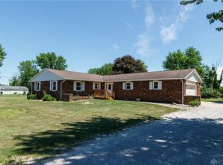 498 Lammes Ln, New Carlisle, OH