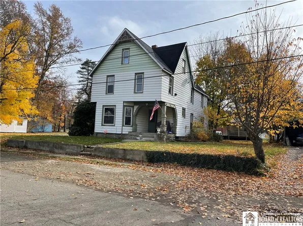 15 W Chadakoin St, Celoron, NY 14720