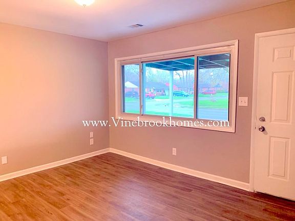 3rd image of 301 Lang Ct