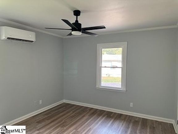 5th image of 3317 Berry Ln