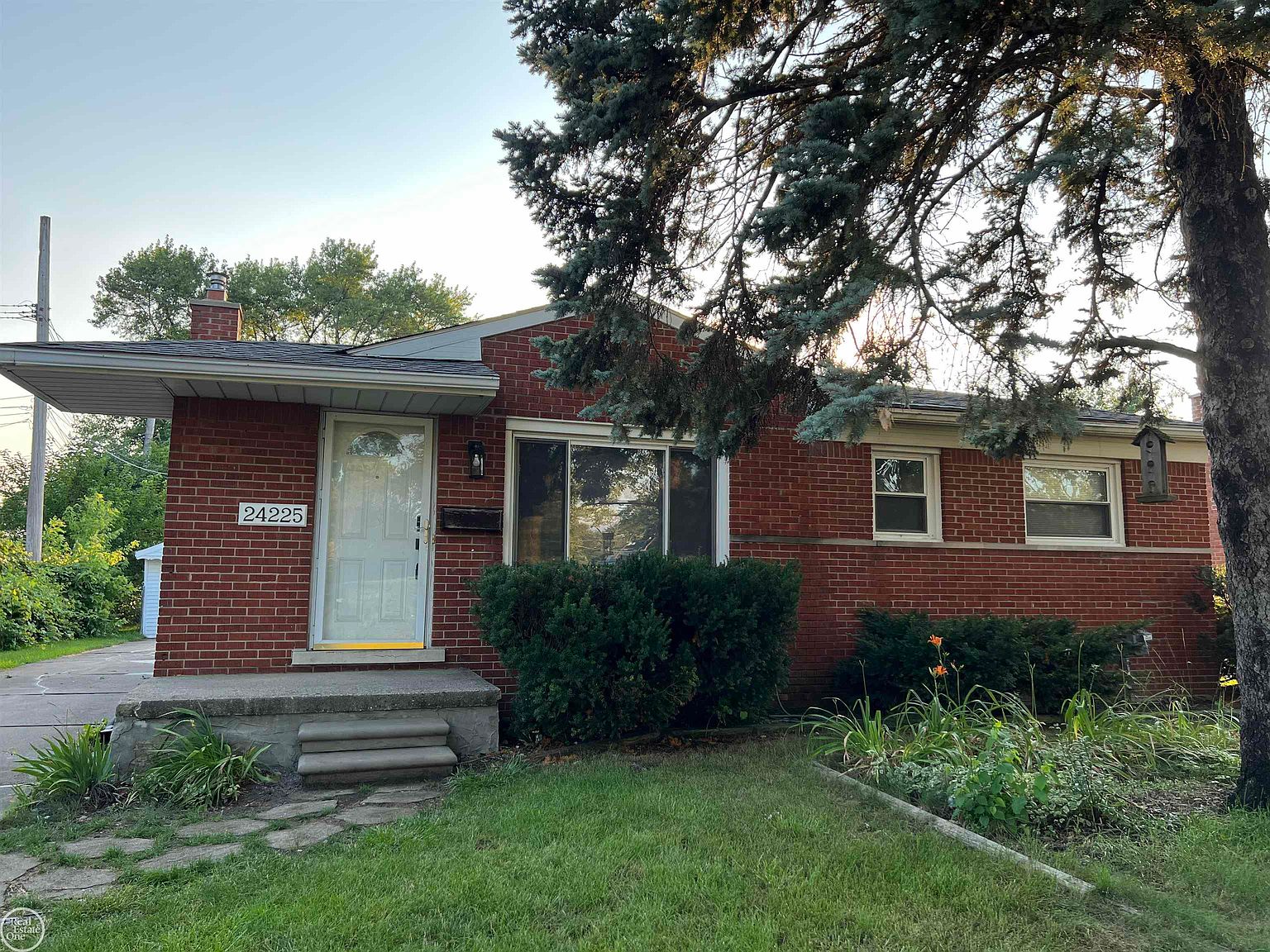 24225 Cottage Ln, Warren, MI 48089 Zillow