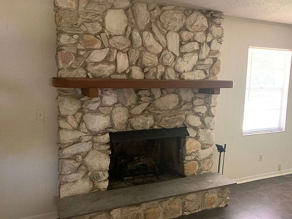 2nd image of 1621 SW Saint James Ct
