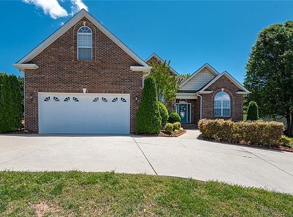 2nd image of 5035 Old River Dr