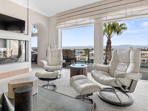 2nd image of 1758 Emerald Isle Way